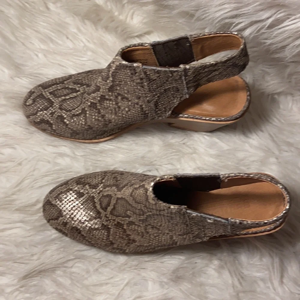 Gentle Souls Harlie Slingback snake print Shoes